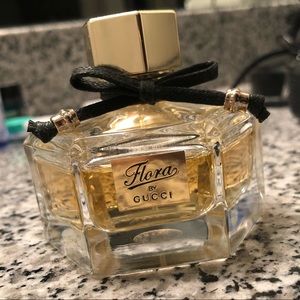 Flora by Gucci Eau de Parfum